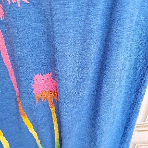 Xhileration Tropical Tee SzXS Rolled Short Sleeve Blue/Pink Palms V Neck Cutie - Picture 6 of 7